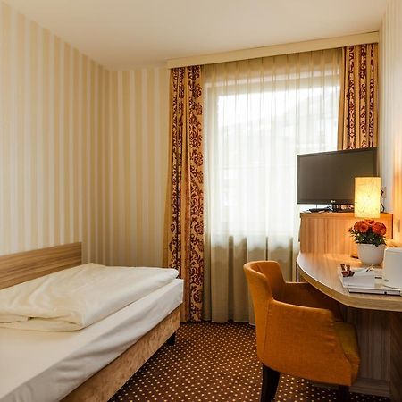 Hotel Alte Post Lehrte Buitenkant foto